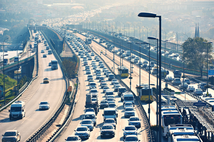 İstanbul Valiliği duyurdu İstanbul’da bugün hangi yollar kapalı, hangi yollar açık Alternatif güzergahlar açıklandı
