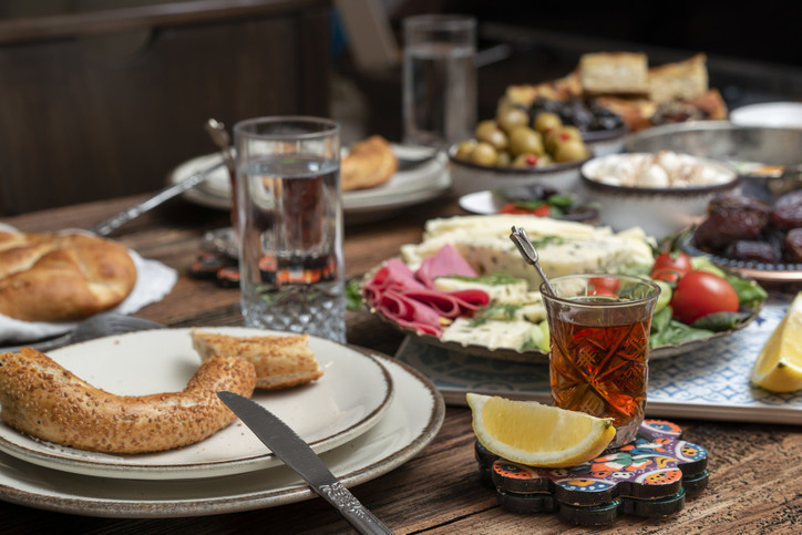 Ramazanda oruç tutamayanlar ne kadar para ödemeli 1 günlük oruç diyeti Diyanet tarafından açıklandı İşte 2023 fidye miktarı...