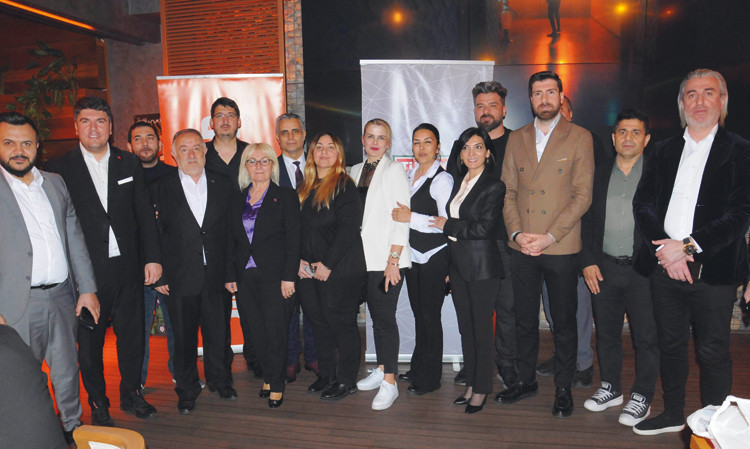 Gazi ve şehit  ailelerine iftar