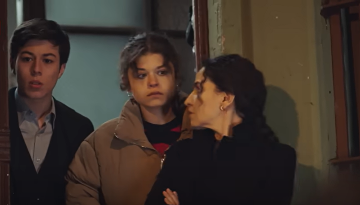 YÜREK ÇIKMAZI BU AKŞAM VAR MI