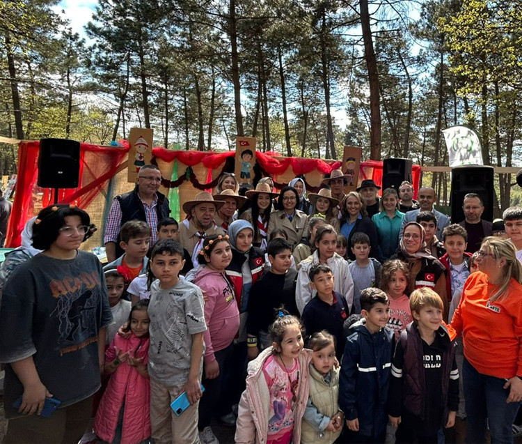 23 Nisan’ı coşkuyla kutladılar