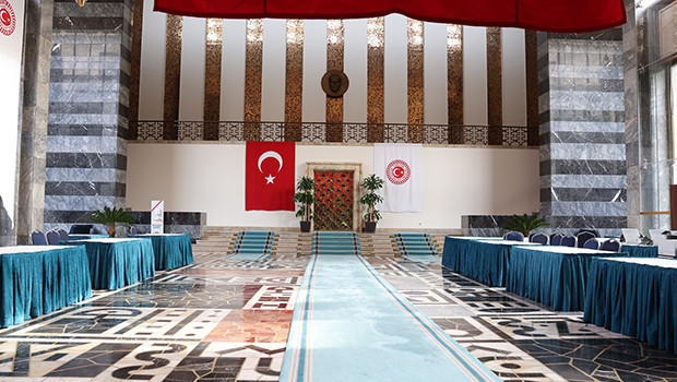 MECLİSTE YENİ MİLLETVEKİLLERİ İÇİN KAYIT HAZIRLIĞI MECLİSTE YENİ MİLLETVEKİLLERİ İÇİN KAYIT HAZIRLIĞI