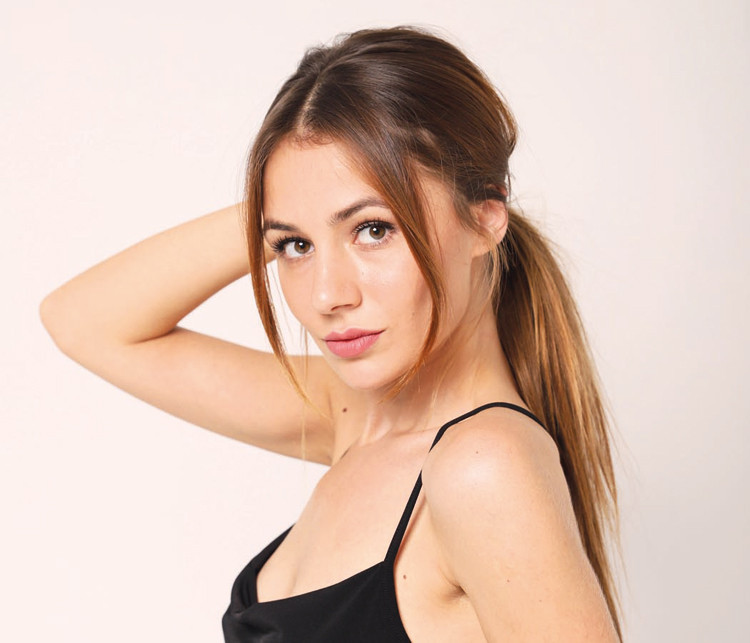 Sağlam adımlar atıyorum