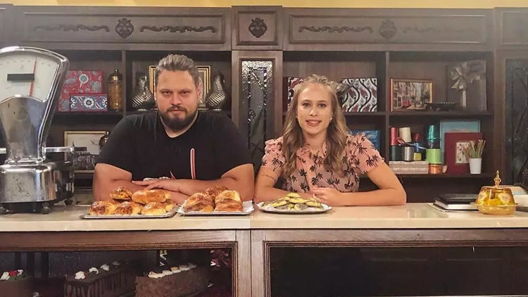KARDEŞİ SEKSENLER OYUNCUSU ÇIKTI