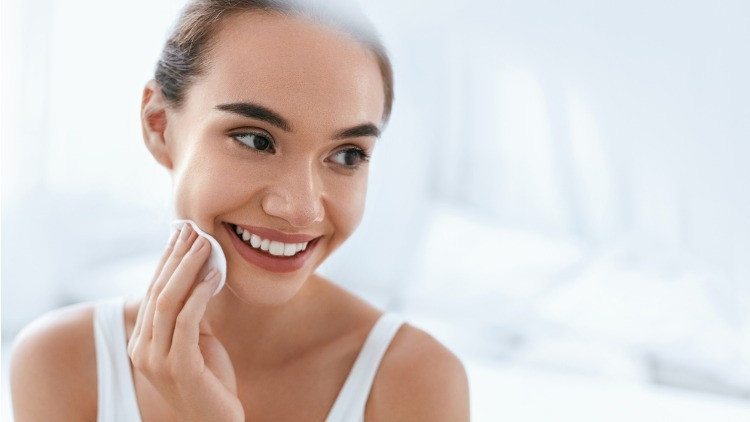 Uzmanından yaz ayları için uyarılar Güneş kremi karma, kuru, yağlı ciltlerde nasıl olmalı İşte, cilt bakımı rutininde bilinmeyenler...