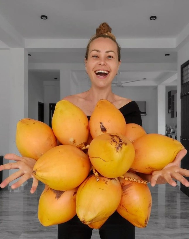 Vegan beslenen sosyal medya fenomeni açlıktan öldü Son 7 yıldır sadece egzotik meyveler tüketiyordu...