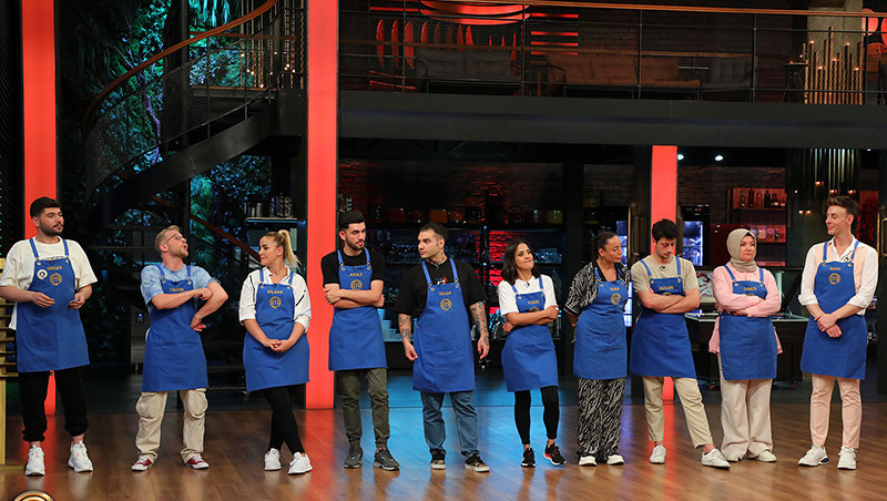 MASTERCHEF’TE HAFTANIN TAKIMLARI NETLEŞTİ | 7 Ağustos 2023 MasterChef All Star mavi takım kaptanı kim oldu, kaptanlık oyununu kim kazandı İşte haftanın kırmızı ve mavi takım yarışmacıları MASTERCHEF’TE HAFTANIN TAKIMLARI NETLEŞTİ | 7 Ağustos 2023 MasterChef All Star mavi takım kaptanı kim oldu, kaptanlık oyununu kim kazandı İşte haftanın kırmızı ve mavi takım yarışmacıları