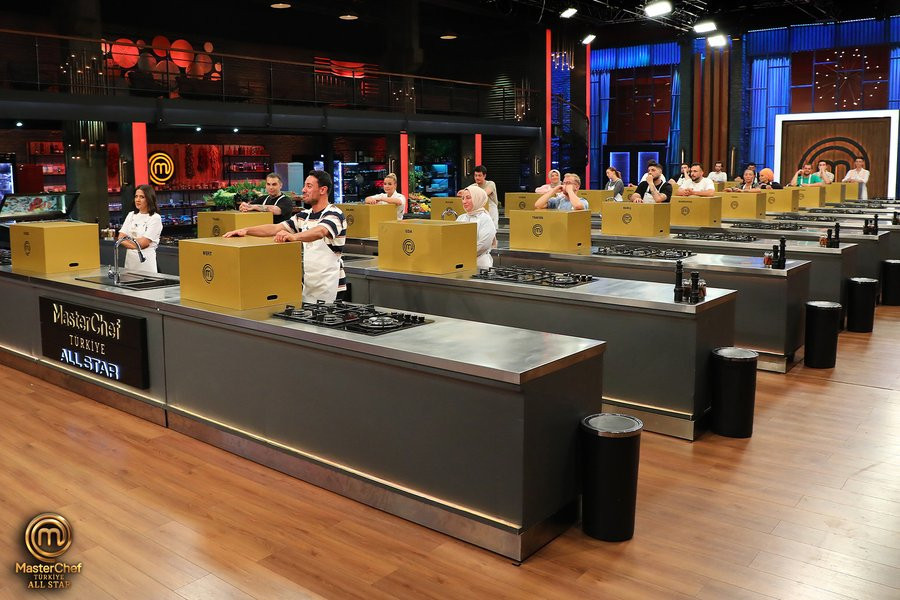 MASTERCHEFTE TAKIMLAR YENİDEN KURULDU MASTERCHEFTE TAKIMLAR YENİDEN KURULDU