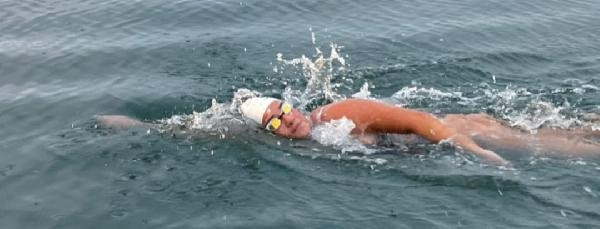 Aysu Türkoğlu kimdir, kaç yaşında, nereli Kuzey Kanalı’nı yüzerek geçen ilk Türk kadın oldu... İşte Milli yüzücü Aysu Türkoğlunun hayatı ve biyografisi