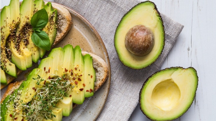 6) AVOKADO