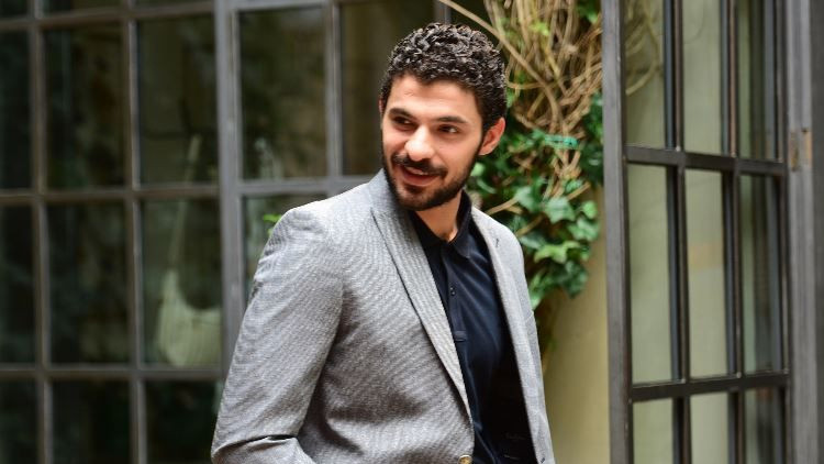 Yabani dizisi Yaman rolünü canlandıran Halit Özgür Sarı kimdir, kaç yaşında ve nereli Halit Özgür Sarı’nın oynadığı diziler ve filmler