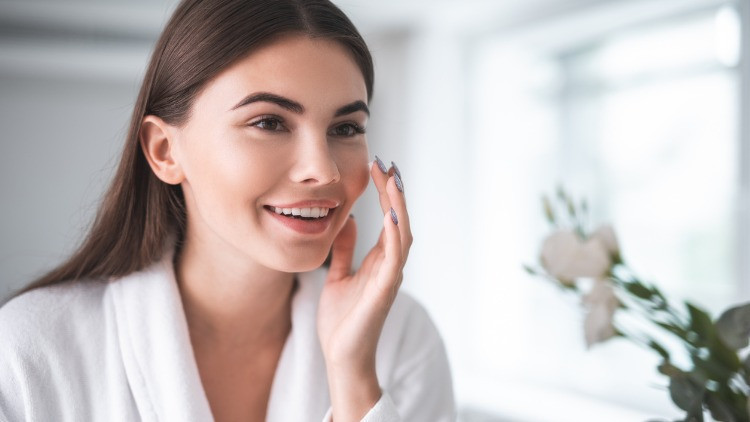 Bir damlası bile cildi yeniliyor İşte genç kalmanın sırrı kaya koruğu faydaları