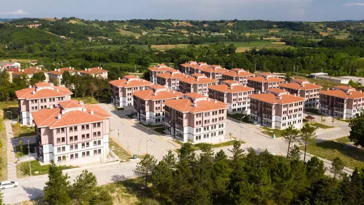 İNTERNETTEN MÜZAYEDEYE KATILACAKLAR... İNTERNETTEN MÜZAYEDEYE KATILACAKLAR...