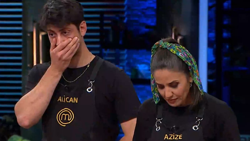 MASTERCHEF KİM ELENDİ, kim gitti Veda eden isimden dikkat çeken sözler: Gideceğimi rüyamda gördüm, arkadaşıma söyledim Azize ve Alican eleme potasına kalmıştı... İşte veda eden isim