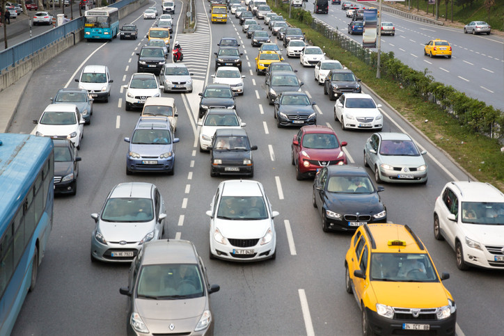 KAPANACAK YOLLAR