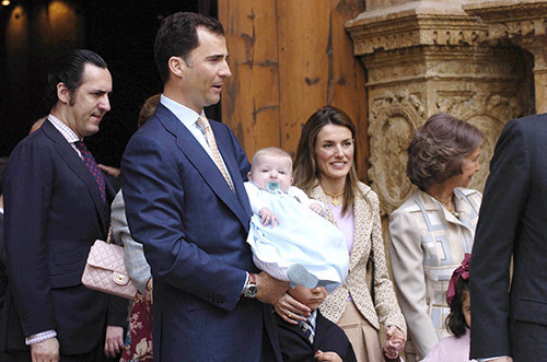 Dünyanın gözleri önünde büyüdü... Ünlü olmak daha doğmadan önce alnına yazılmıştı