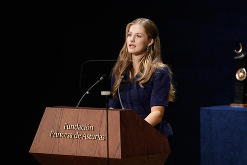 Dünyanın gözleri önünde büyüdü... Ünlü olmak daha doğmadan önce alnına yazılmıştı