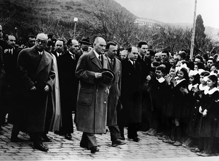 AZ RASTLANAN EN GÜZEL 50 ATATÜRK FOTOĞRAFI: 29 Ekim’e özel siyah-beyaz Atatürk fotoğrafları