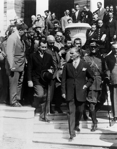 AZ RASTLANAN EN GÜZEL 50 ATATÜRK FOTOĞRAFI: 29 Ekim’e özel siyah-beyaz Atatürk fotoğrafları