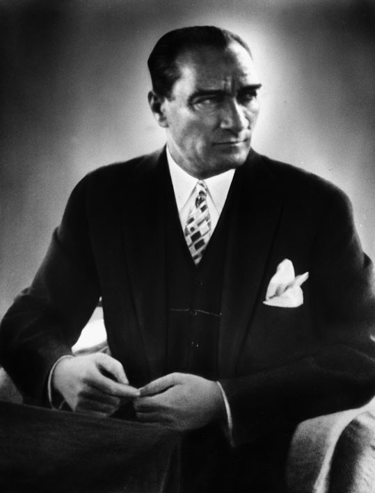AZ RASTLANAN EN GÜZEL 50 ATATÜRK FOTOĞRAFI: 29 Ekim’e özel siyah-beyaz Atatürk fotoğrafları