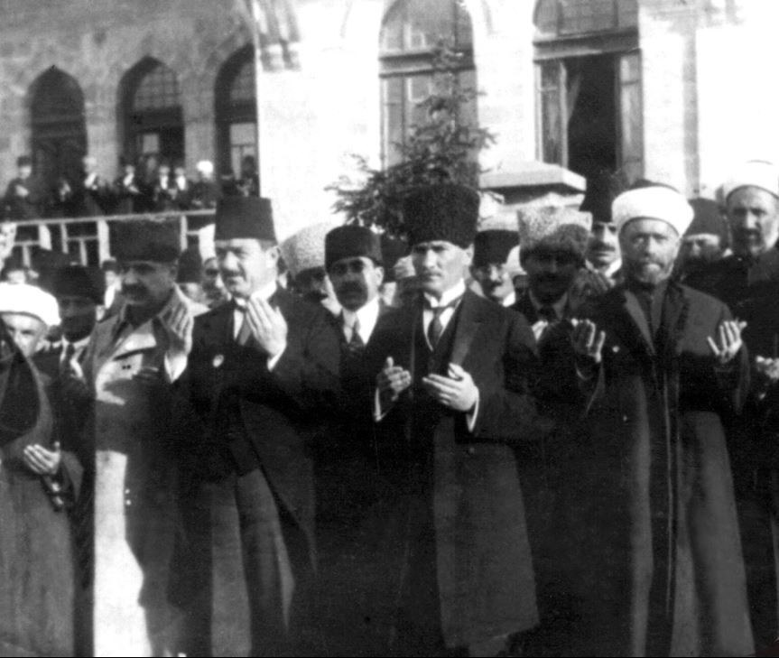 AZ RASTLANAN EN GÜZEL 50 ATATÜRK FOTOĞRAFI: 29 Ekim’e özel siyah-beyaz Atatürk fotoğrafları