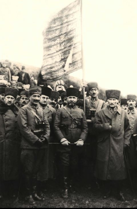 AZ RASTLANAN EN GÜZEL 50 ATATÜRK FOTOĞRAFI: 29 Ekim’e özel siyah-beyaz Atatürk fotoğrafları