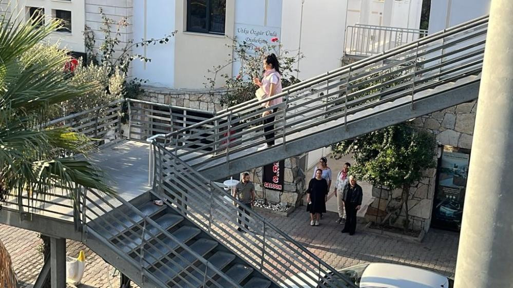 10 Kasım sabah 9u 5 geçe hayat durdu... Türm Türkiyeden ATAsına saygı duruşu