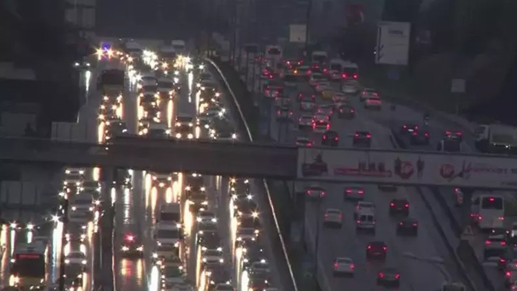 İSTANBUL TRAFİK YOĞUNLUĞU 13 KASIM 2023