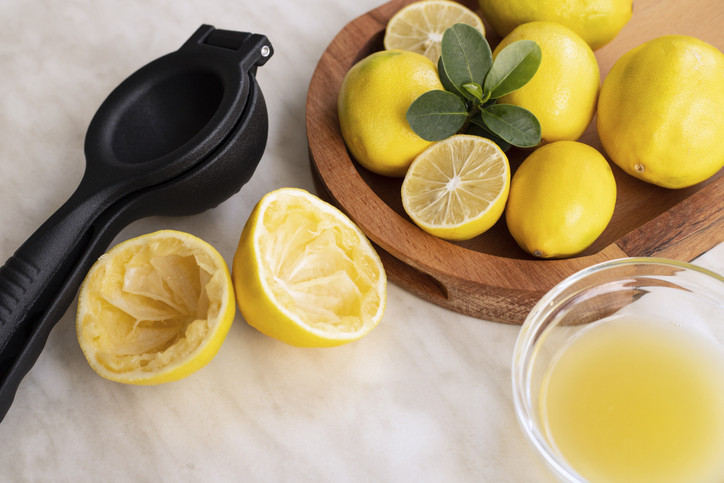 Limonun suyunu 2 kat artıracak Hem basit hem de verimli... Limonun suyunu 2 kat artıracak Hem basit hem de verimli...