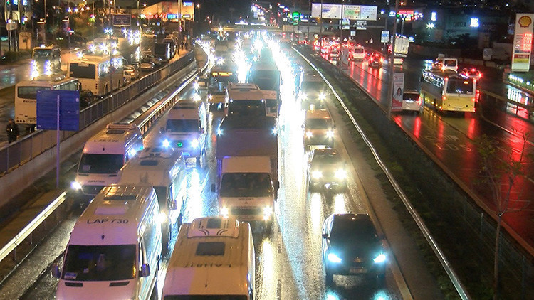 İSTANBUL ANLIK TRAFİK YOĞUNLUĞU SON DURUM: 29 Kasım Çarşamba İstanbul trafik yoğunluğu şu an nasıl, yüzde kaç İşte güncel yol durumu haritası ekranı...