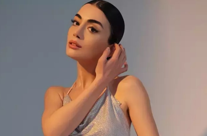Özge Yağız kimdir, kaç yaşında, nereli Altın Kelebekte 2023ün yıldızı parlayan ismi Özge Yağızın hayatı, dizileri ve filmleri