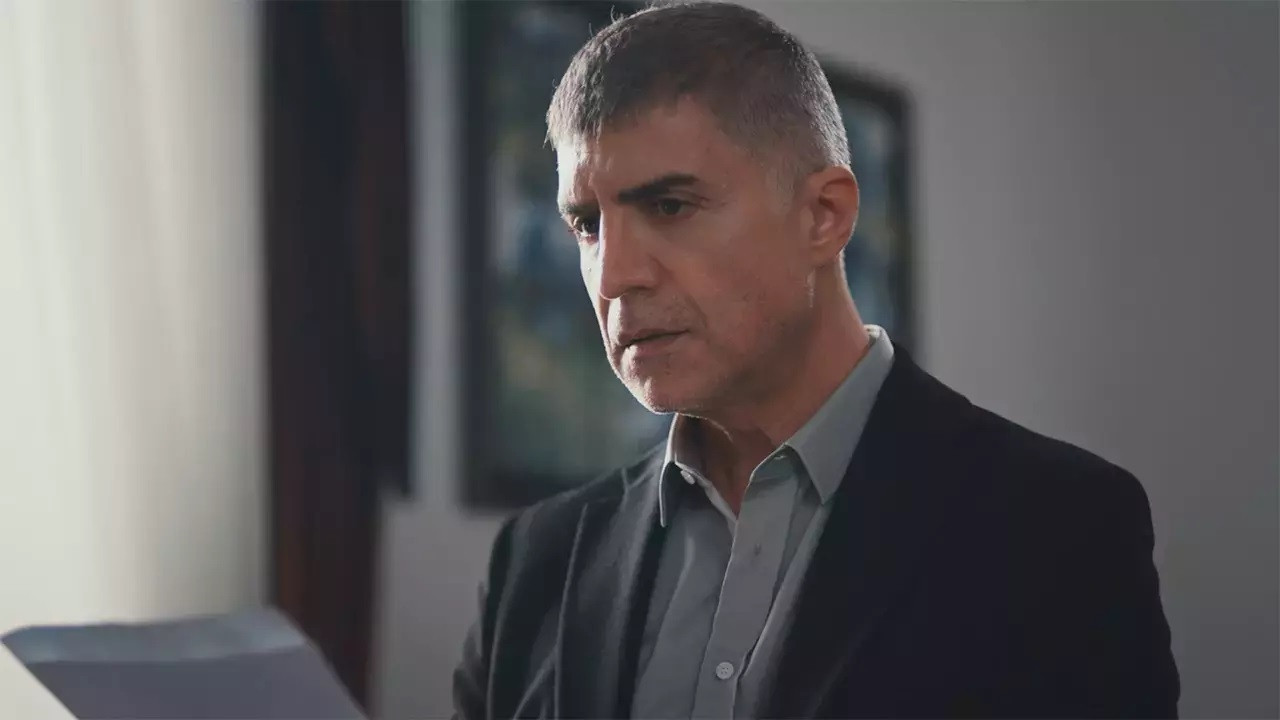 ÖZCAN DENİZ KİMDİR, HANGİ DİZİLERDE OYNADI ÖZCAN DENİZ KİMDİR, HANGİ DİZİLERDE OYNADI