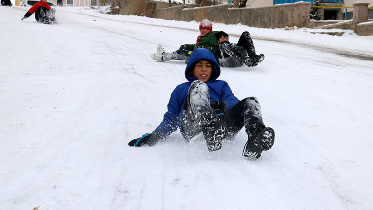 ERZURUMDA YARIN OKULLAR TATİL Mİ ERZURUMDA YARIN OKULLAR TATİL Mİ