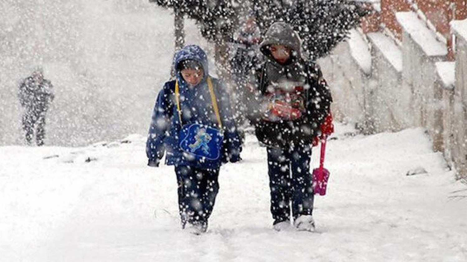 YARIN OKULLAR TATİL Mİ? 15 Ocak 2024 Pazartesi hangi illerde kar tatili  olacak? Kar tatili olan il ve ilçeler