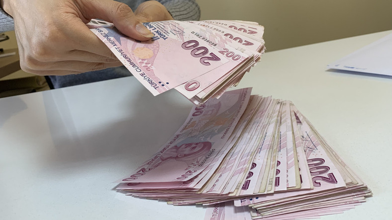 BAKAN IŞIKHAN’DAN EMEKLİ ZAMMI AÇIKLAMASI
