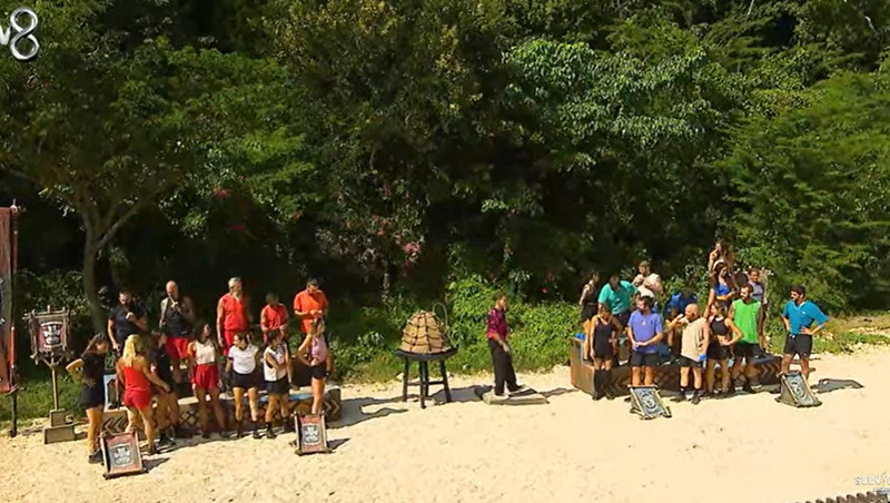 Survivorda ödülü kim aldı  17 Ocak Çarşamba Dün akşam Survivor ödül oyununu kazanan belli oldu Turabi ve Hakan arasında tansiyon yükseldi...