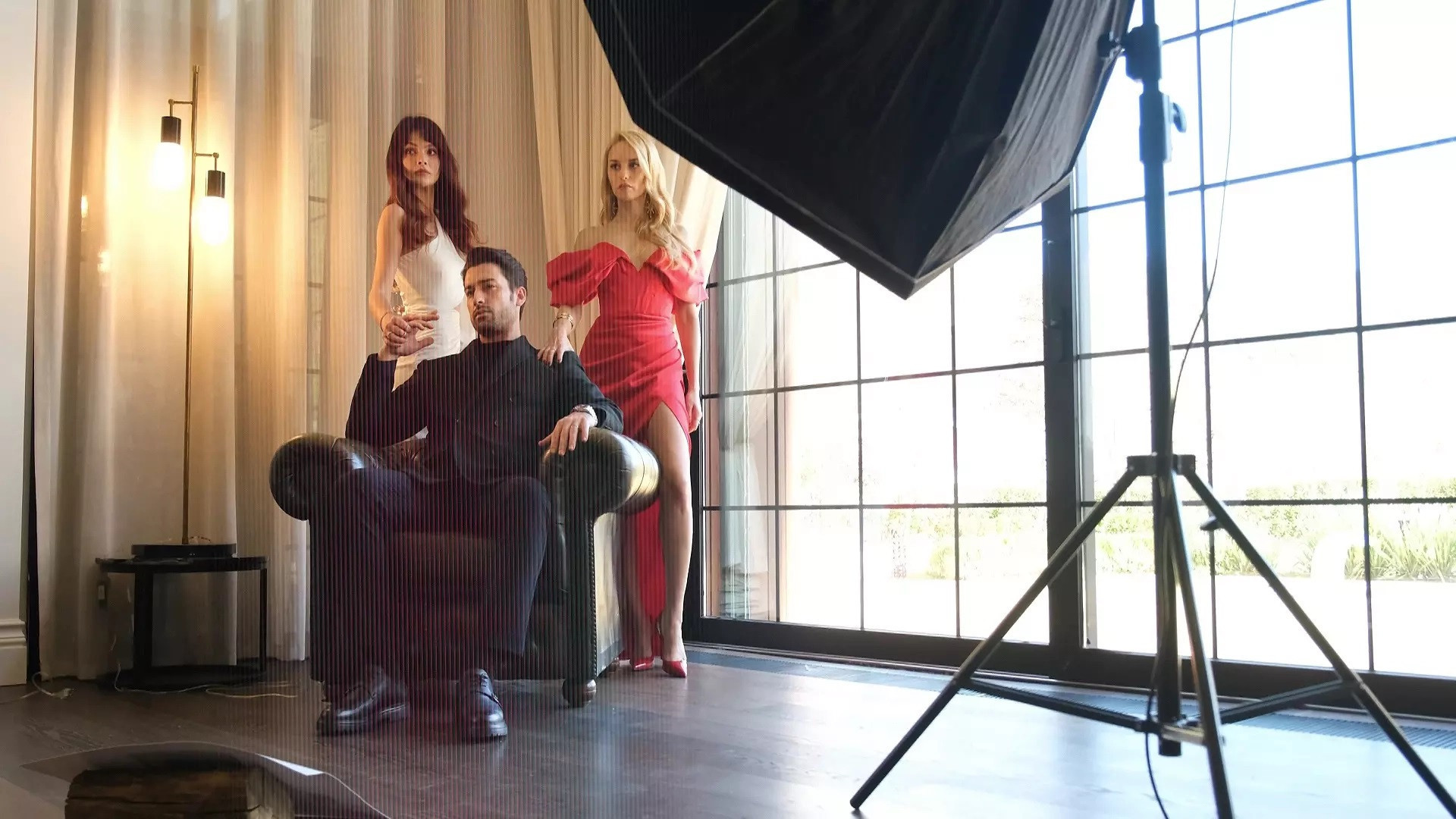 SİNEM ÜNSAL KİMDİR