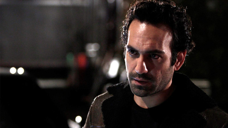 Buğra Gülsoy kimdir, nereli, kaç yaşında, hangi dizilerde oynadı Bahar dizisi Evren kimdir, gerçek ismi ne Buğra Gülsoy TV dizileri ve filmleri