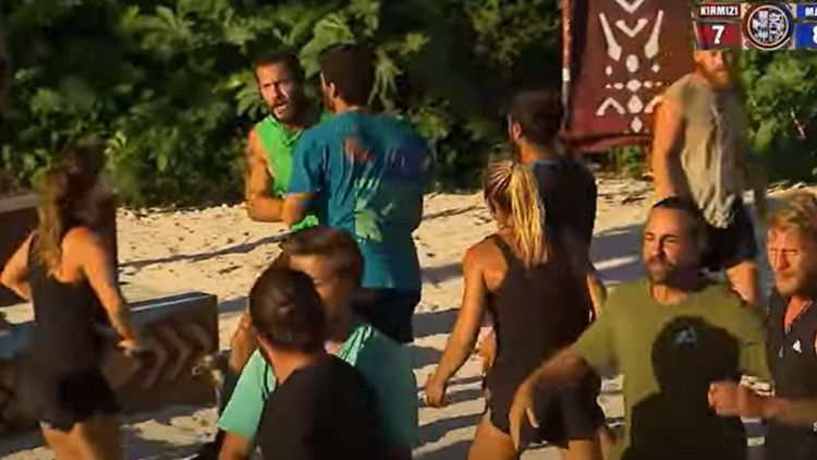 Survivorda acil durum konseyi Survivor Ogeday diskalifiye olacak mı, elenecek mi Ogeday ve Hakan arasında ne oldu Acun Ilıcalı kararı açıkladı