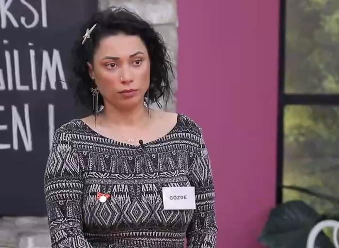 GELİNİM MUTFAKTA ÇEYREK ALTINI KİM ALDI