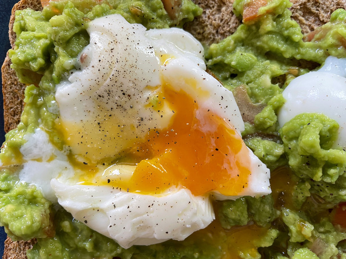 Yumurta ve avokado ikilisi karın yağlarını yakıyor, kilo vermeye yardımcı oluyor Yumurta ve avokado ikilisi karın yağlarını yakıyor, kilo vermeye yardımcı oluyor