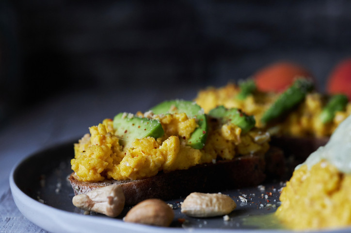 AVOKADOLU OMLET TARİFİ AVOKADOLU OMLET TARİFİ