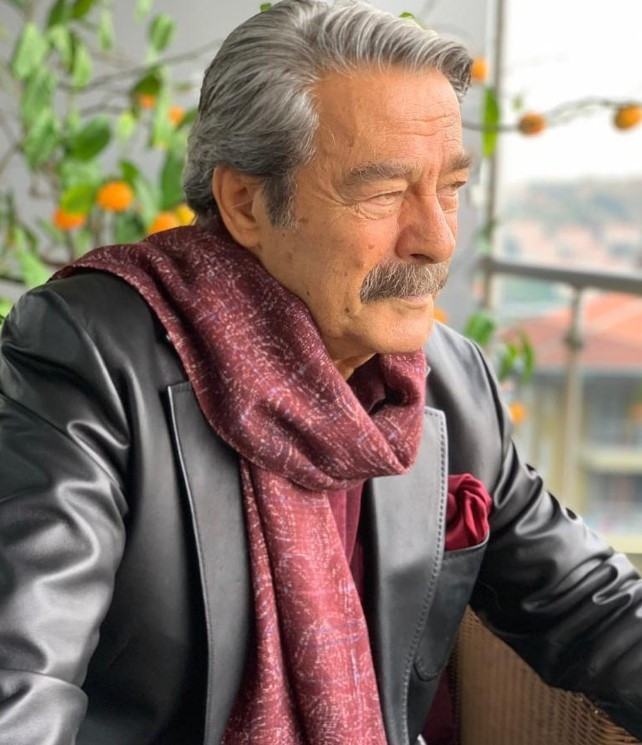 KADİR İNANIR KİMDİR