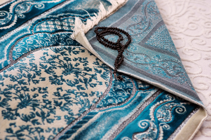 KADİR GECESİ NAMAZI NE ZAMAN, SAAT KAÇTA KILINIR