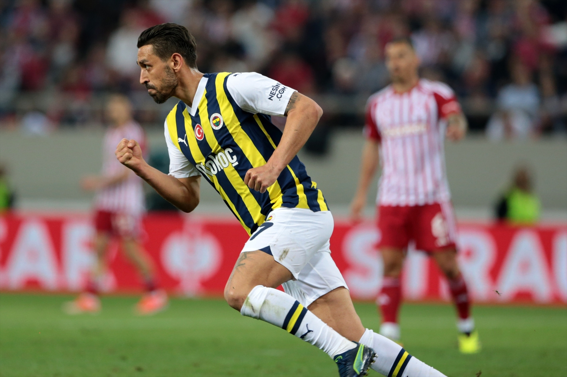 Fenerbahçe - Olympiakos maçında ekranlara yansımayan görüntüler