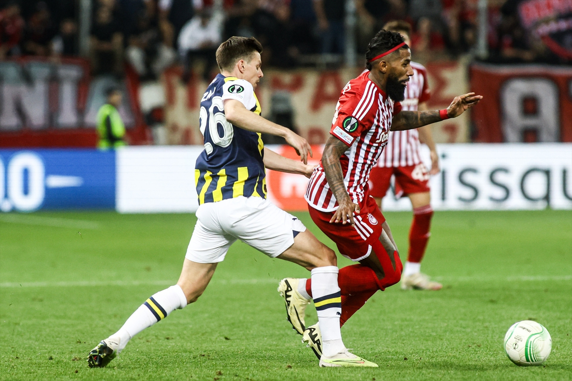 Fenerbahçe - Olympiakos maçında ekranlara yansımayan görüntüler