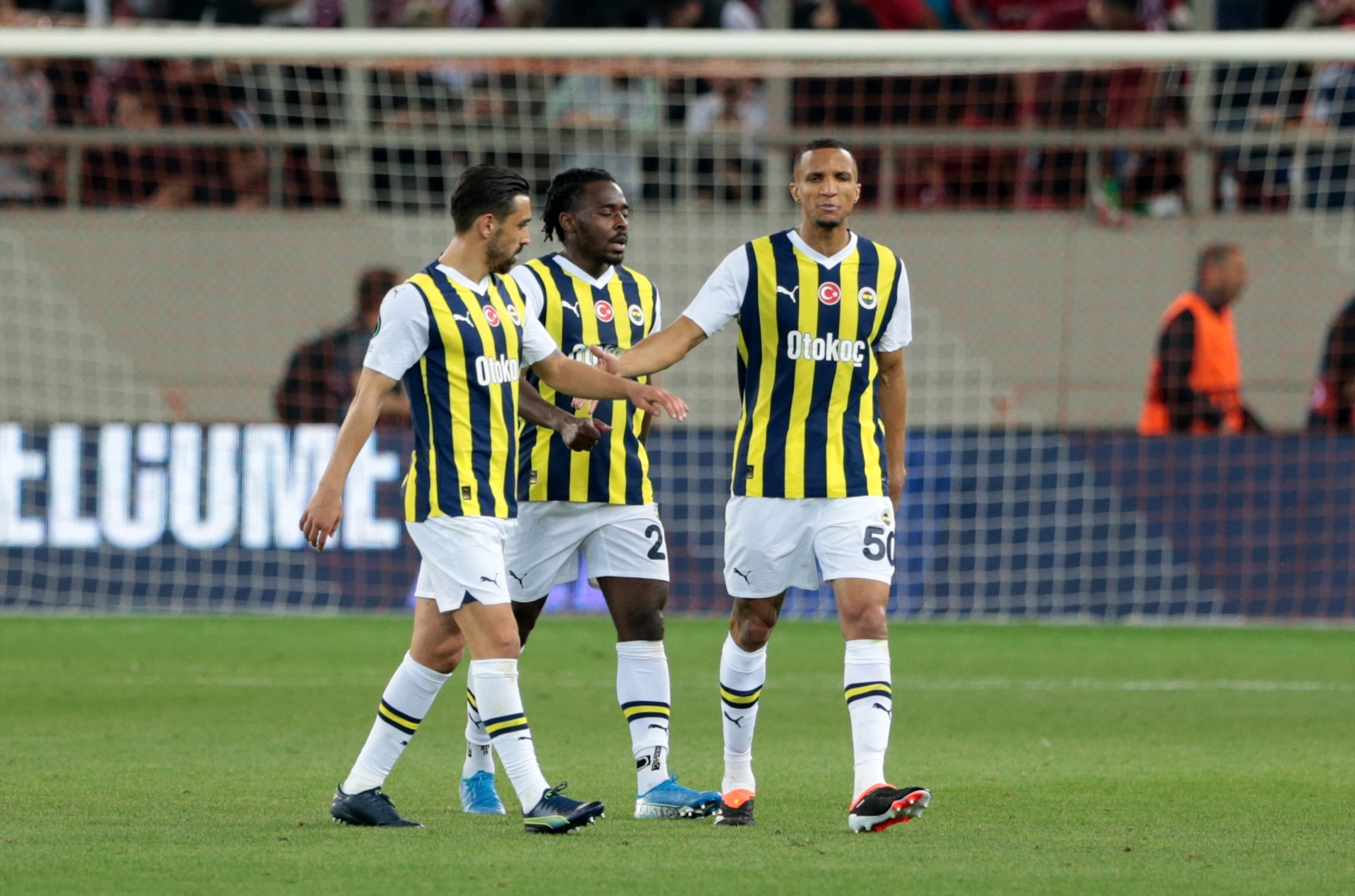 Fenerbahçe - Olympiakos maçında ekranlara yansımayan görüntüler