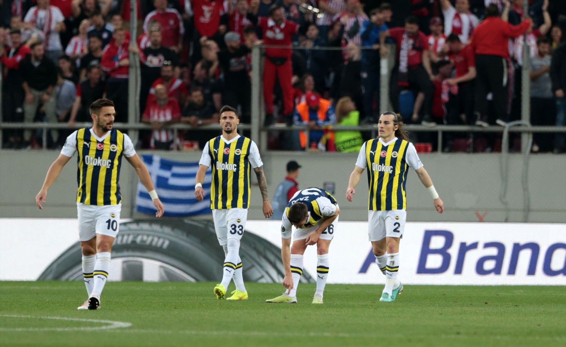 Fenerbahçe - Olympiakos maçında ekranlara yansımayan görüntüler