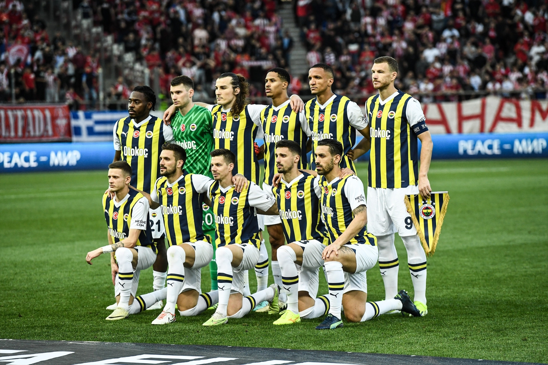 Fenerbahçe - Olympiakos maçında ekranlara yansımayan görüntüler