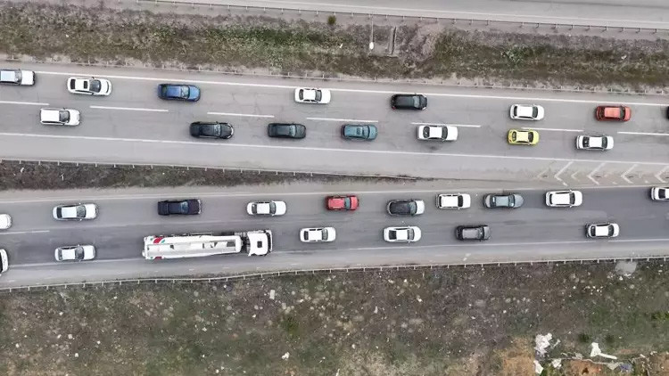 DÜZCE GEÇİŞİ İSTANBUL İSTİKAMETİNDE DURMA NOKTASINA GELDİ